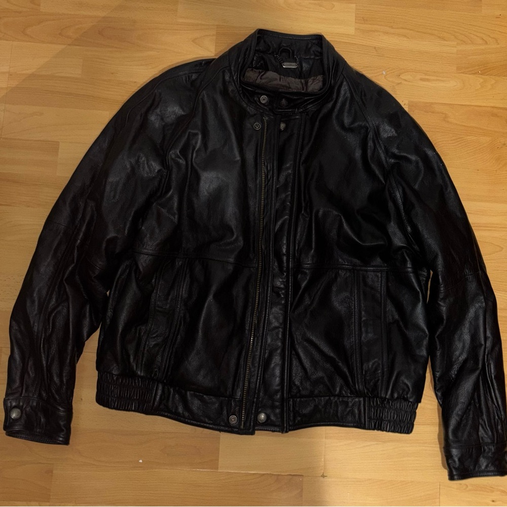 Danier Men's Black Leather Jacket - Large - Picture 3 of 3